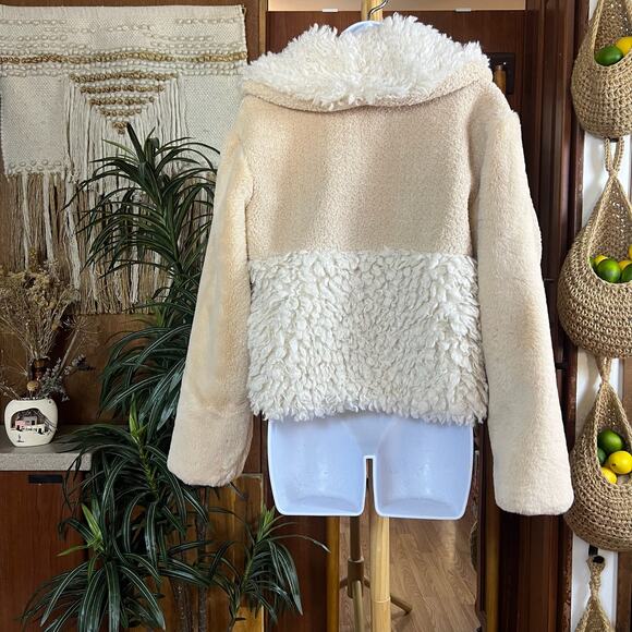 Steve Madden Winterlyn Jacket XS Natural Sherpa Faux Fur Teddy Coat Scandi Girl - Picture 3 of 16